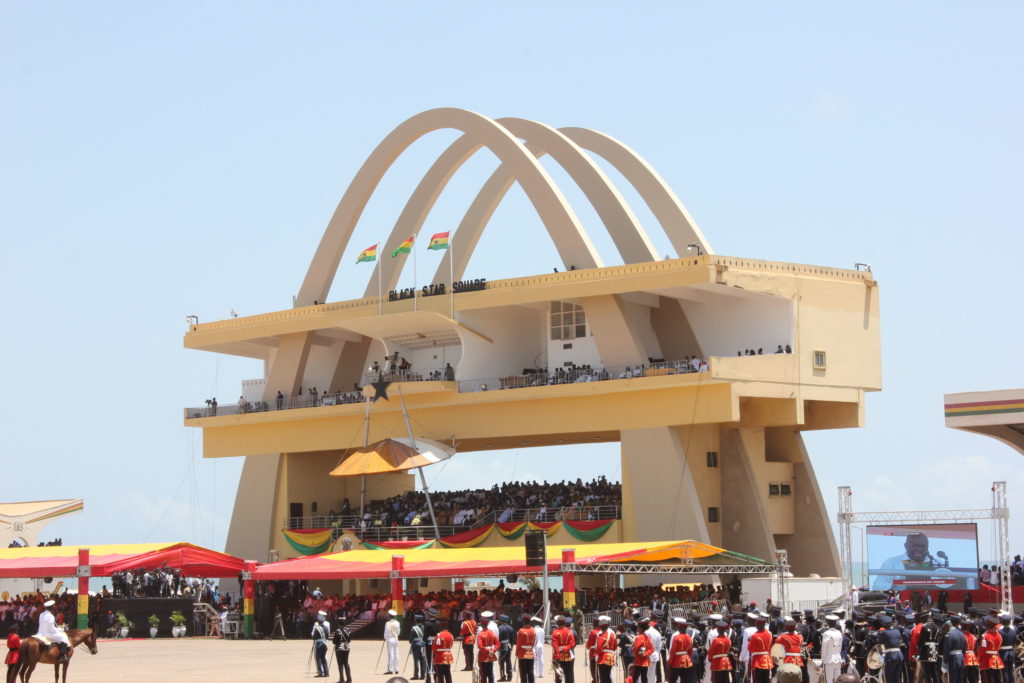 ガーナ　独立記念のアーチ
